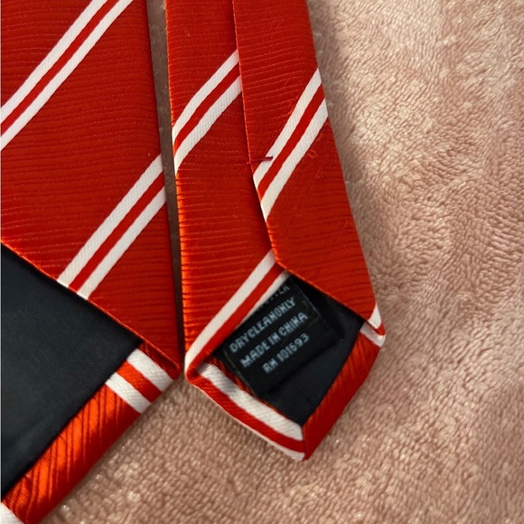 MLB Reds Tie with White Stripes - Picture 7 of 7